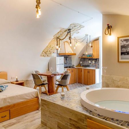 Il Galletto Viola, Luxury Room & Suite Palazzolo Acreide Exterior photo