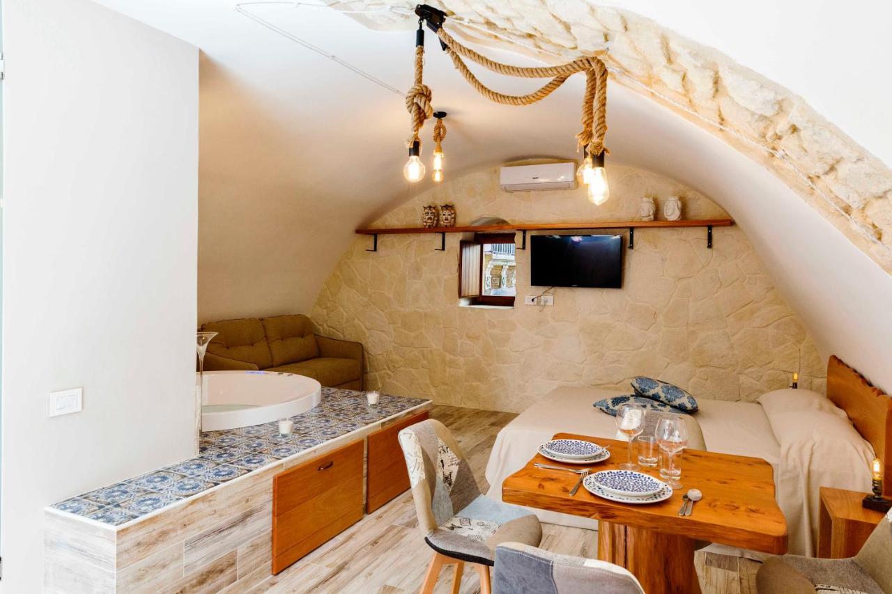 Il Galletto Viola, Luxury Room & Suite Palazzolo Acreide Exterior photo