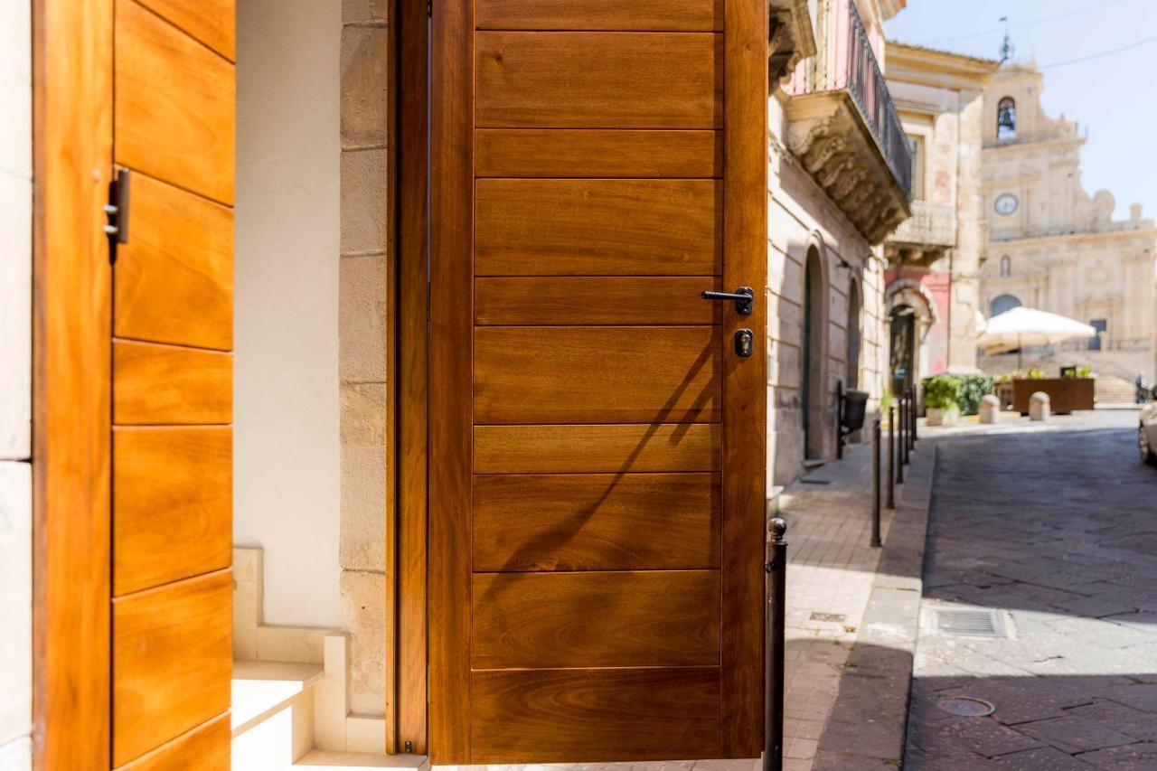Il Galletto Viola, Luxury Room & Suite Palazzolo Acreide Exterior photo